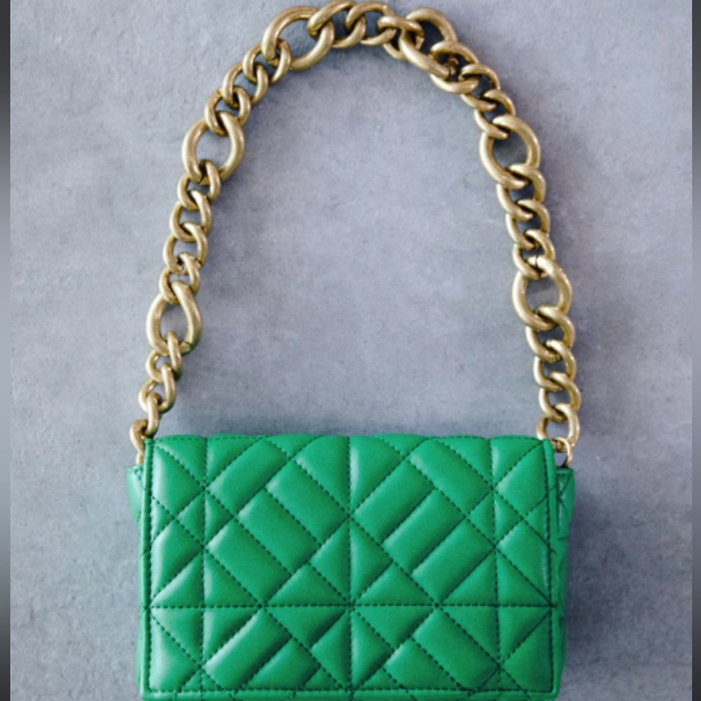 Zara quilted chain bag in the color green. Never used.